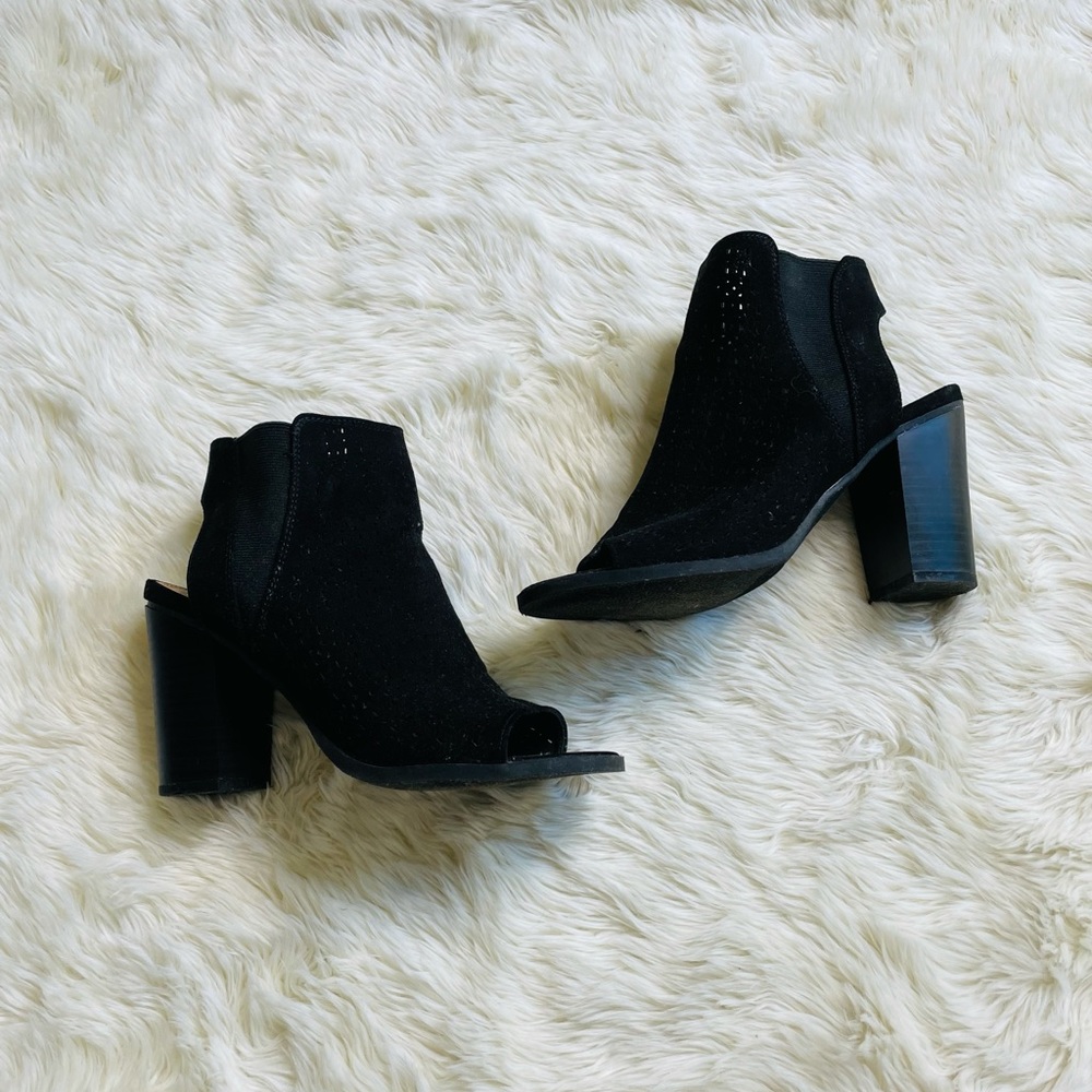 New Directions Black Open Toe Booties 6.5